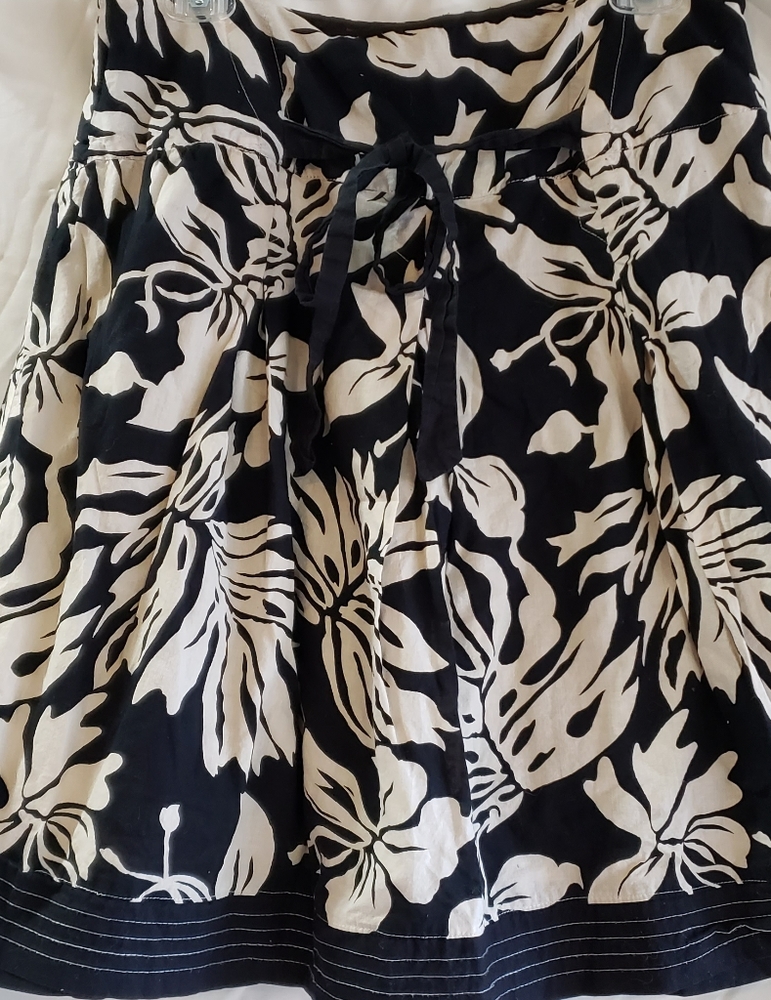 💝$8 or 4/$20! Mix Nouveau Linen Black & Cream Floral Skirt Size Large 💝